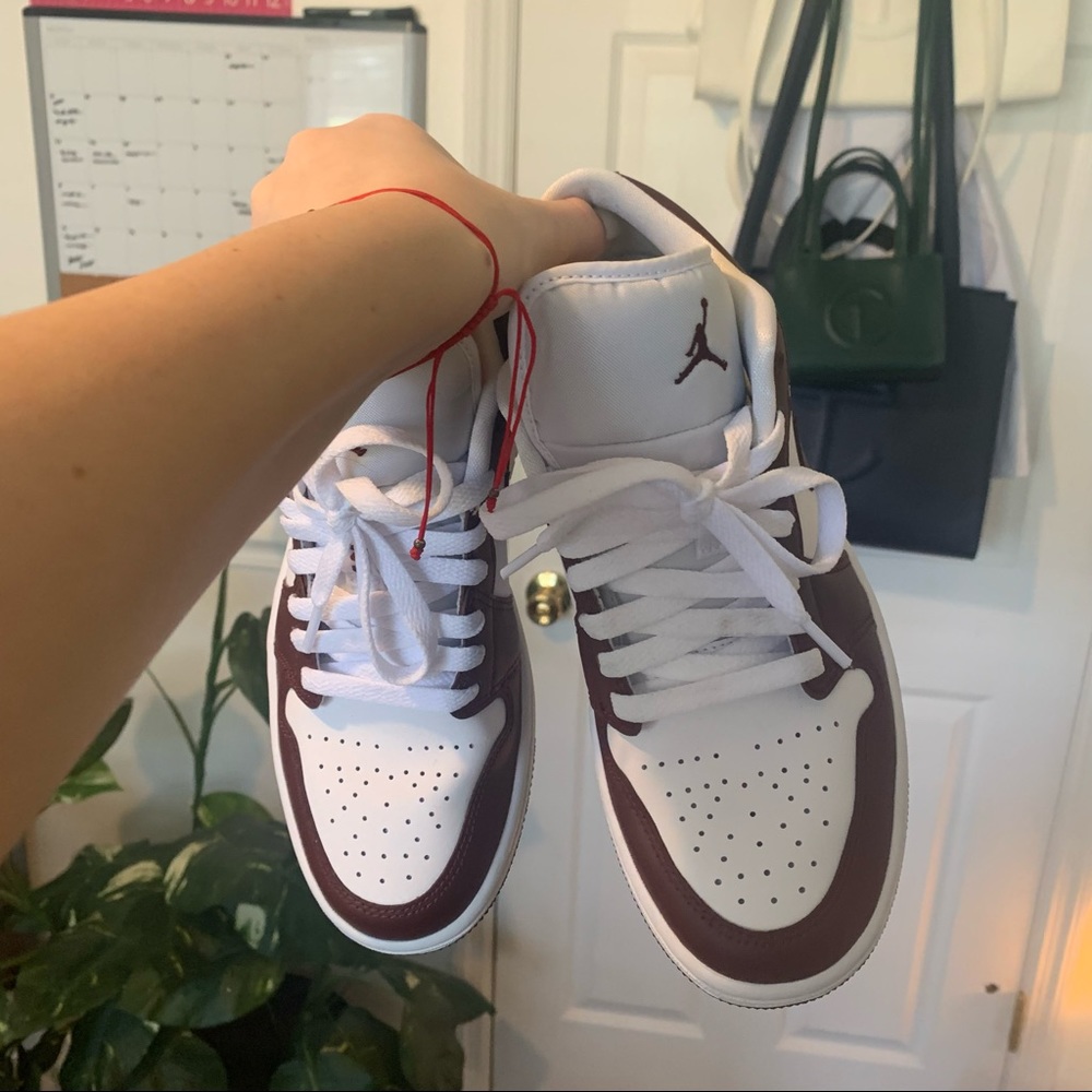 Jordan 1 low “Bronze Eclipse”